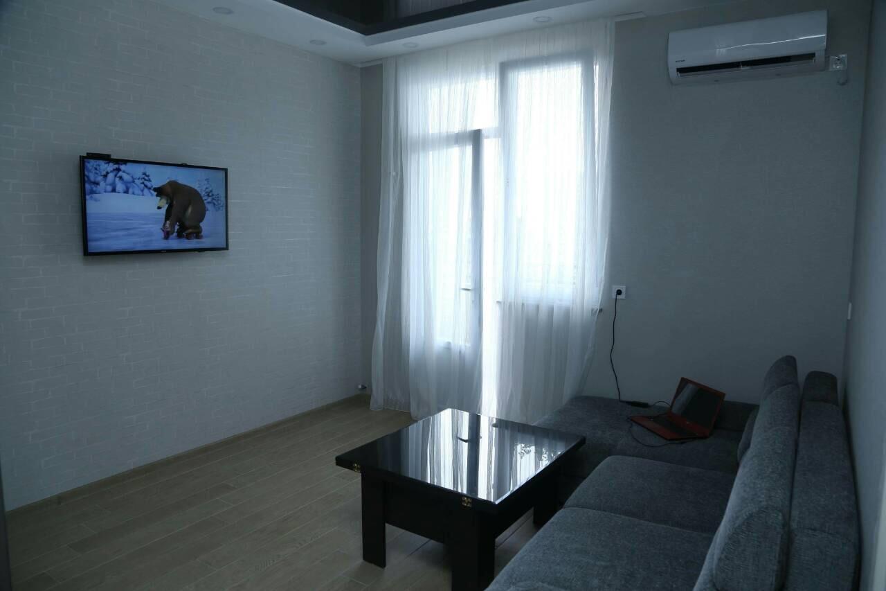Apartment Black Sea 7 バトゥーミ エクステリア 写真
